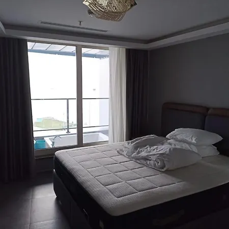 Kaplan Suites 142